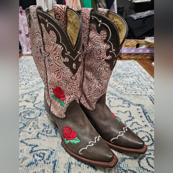 Tony Lama Brown Rose Boots - Picture 6 of 13
